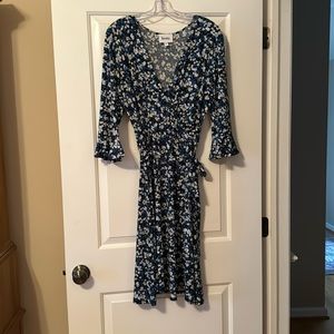 Cute Leota Dress, blue, black and white flowers size XL….